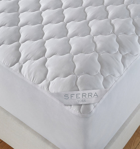 Hotel Collection luxury newest mattress pad Queen new